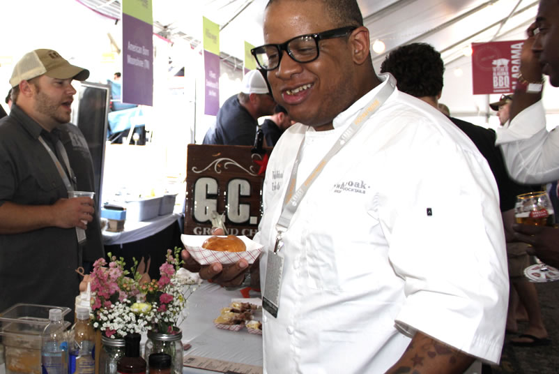Chef enjoying Food at AFWF15 by ACityDiscount & Jeanne Stack Photography