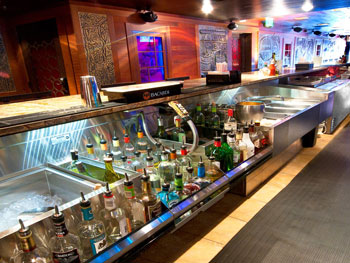 Krowne Royal series modular bar die in a restaurant