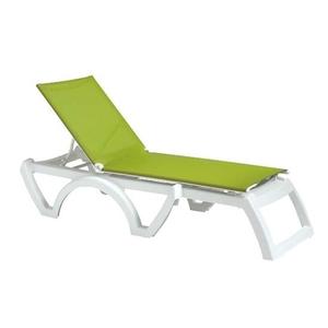 Grosfillex Jamaica Beach Green Outdoor Folding Chaise - 16 Per Set - UT878152 