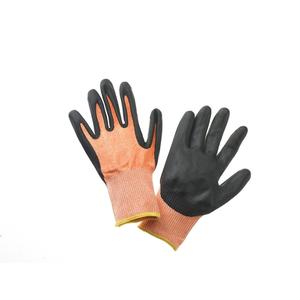 Mercer Culinary Millennia™ Medium Washable 13 Gauge Cut Resistant Glove - M33425M