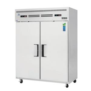 Everest Refrigeration ESWRF2 59in Wide Two Door Dual Temp reach-In Refrigerator/Freezer 