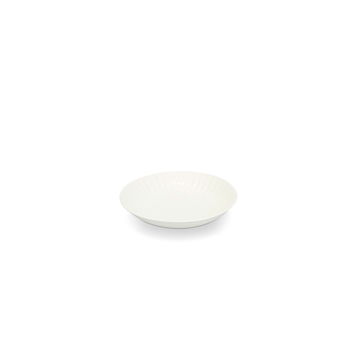 Mikasa Hospitality 5350078 White Bloom Bone China 32.8 oz. Deep Plate - 16 Each