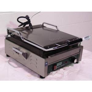 Used Waring WFG275 14in x 14in Flat Sandwich Panini Grill 120v