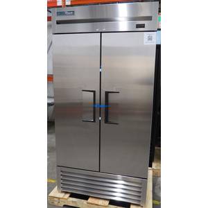 Used True T-35-HC - Open Box - 35 cu.ft. Two Section Reach-In Refrigerator w/ 2 Solid Doors