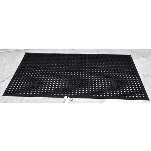 Used Cactus Mat 2530-C5 Black Rubber Anti-Fatigue Kitchen/Industrial Mat 3X5