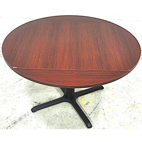 Used Oak Street Manufacturing MB3636FLIP51MH Mahogany 36" x 36" Square Flip to 51" Round Table Top w/Base