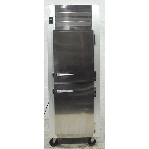 Used Traulsen G12000 30" Dealer's Choice Reach-In One-Section Freezer