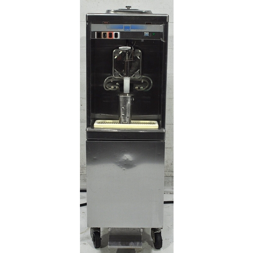 Used Taylor 60-27 Milk Shake Machine, 4 Flavors, Single Hopper