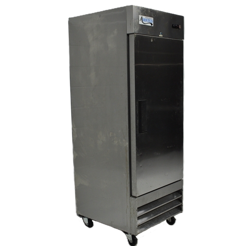 Used Avantco A23RHC 29" Solid Door Reach-In Refrigerator