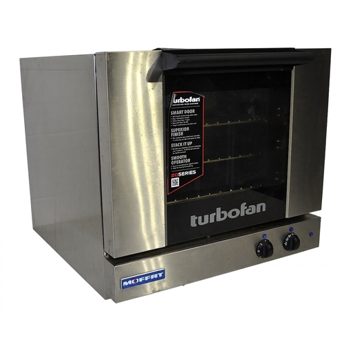 Used Moffat E23M3 Half Size Countertop Convection Oven - 208-240V