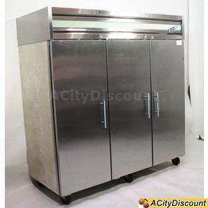 Used Delfield 6176-S 66 CuFt Commercial Kitchen Restaurant 3 Door ReachIn Freezer