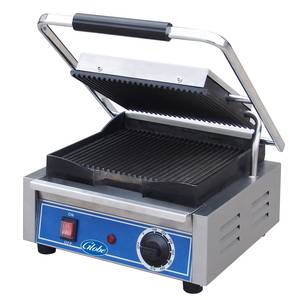 Globe GPG10 10"x9.5" Single Bistro Panini Grill With Grooved Plates
