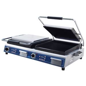 Globe GSGDUE14D 14" x 14" Double Panini Sandwich Grill with Smooth Plates