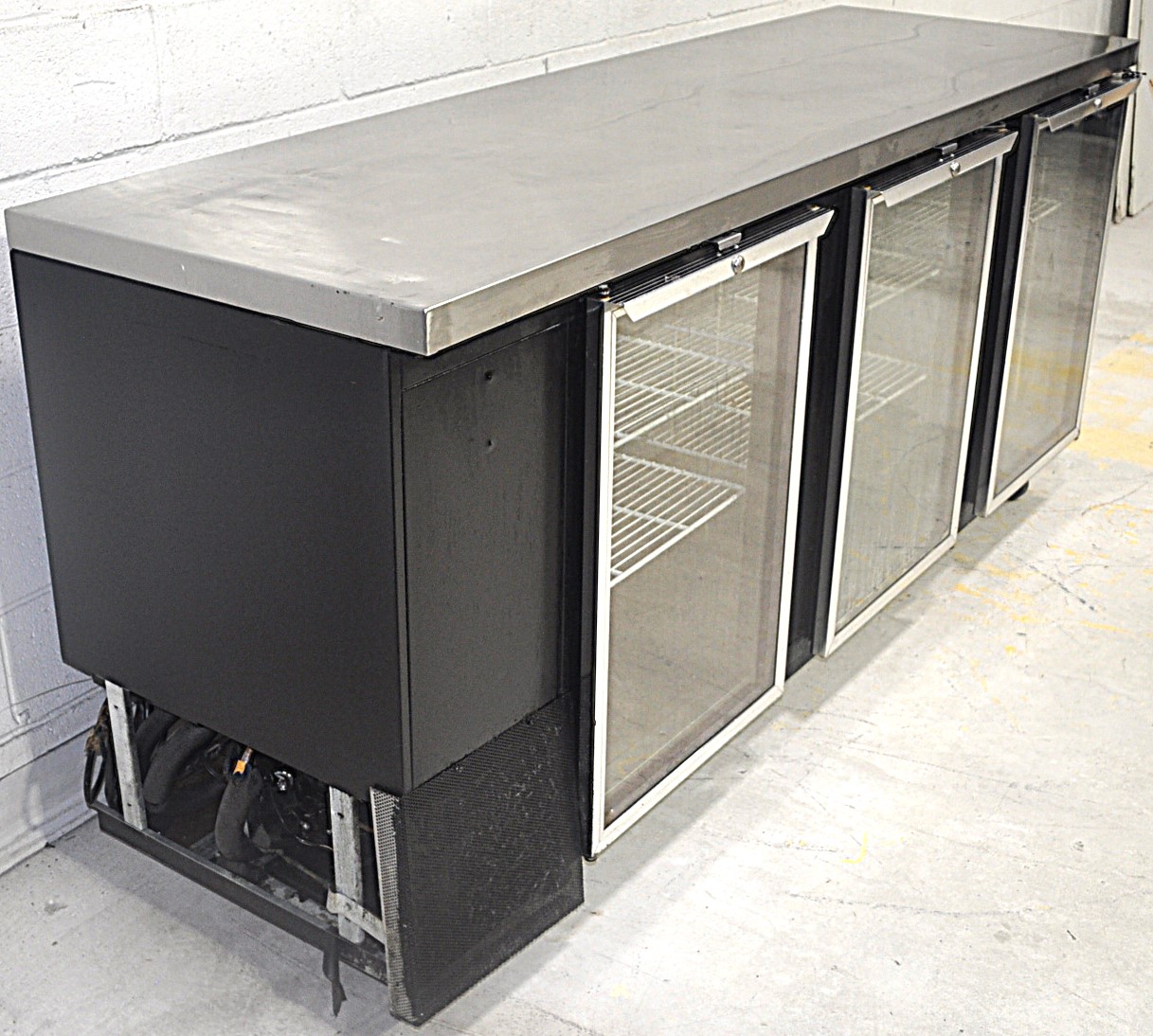 Continental Refrigerator BBC90-GD - Item 256211