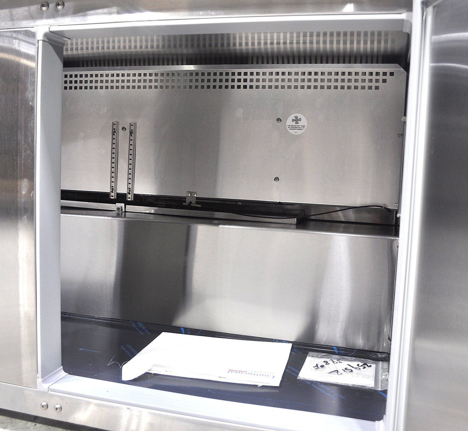 Continental Refrigerator DL60 - Item 259512