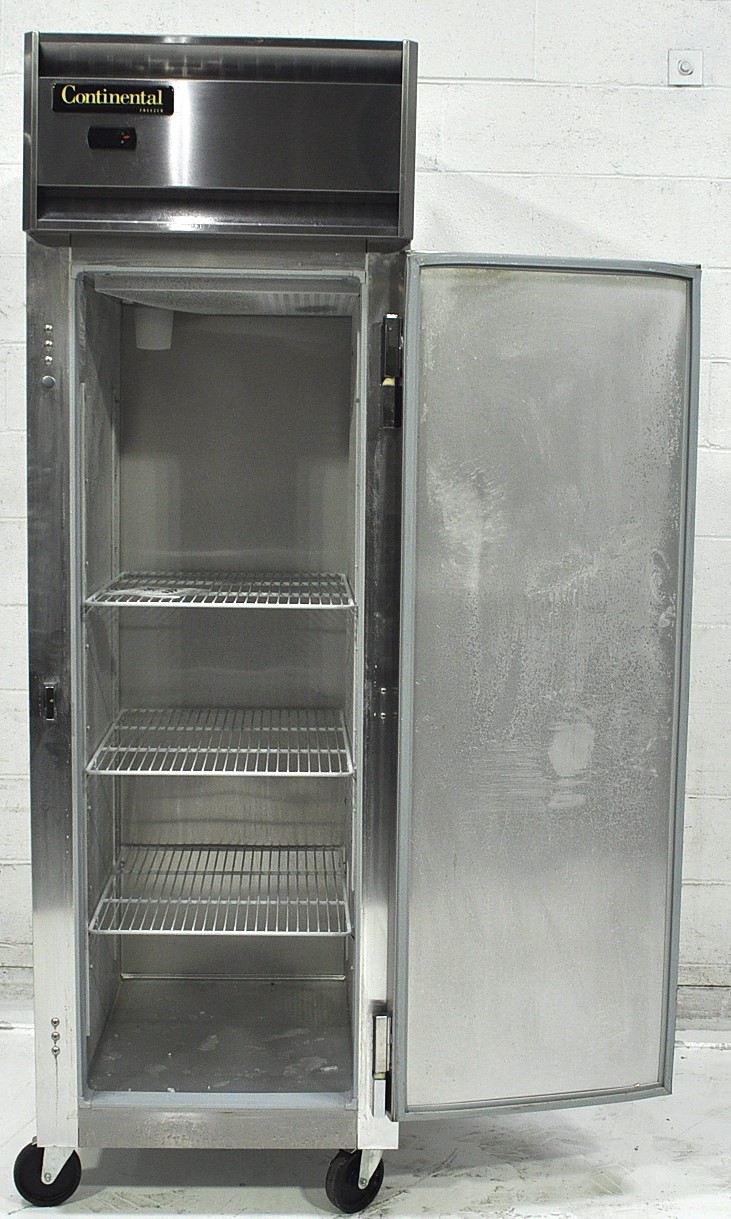 Continental Refrigerator DL1F - Item 260680
