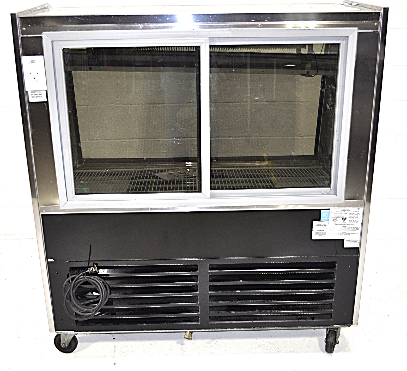 Howard McCray SC-CMS32E-4C-BE-LED - Item 262824