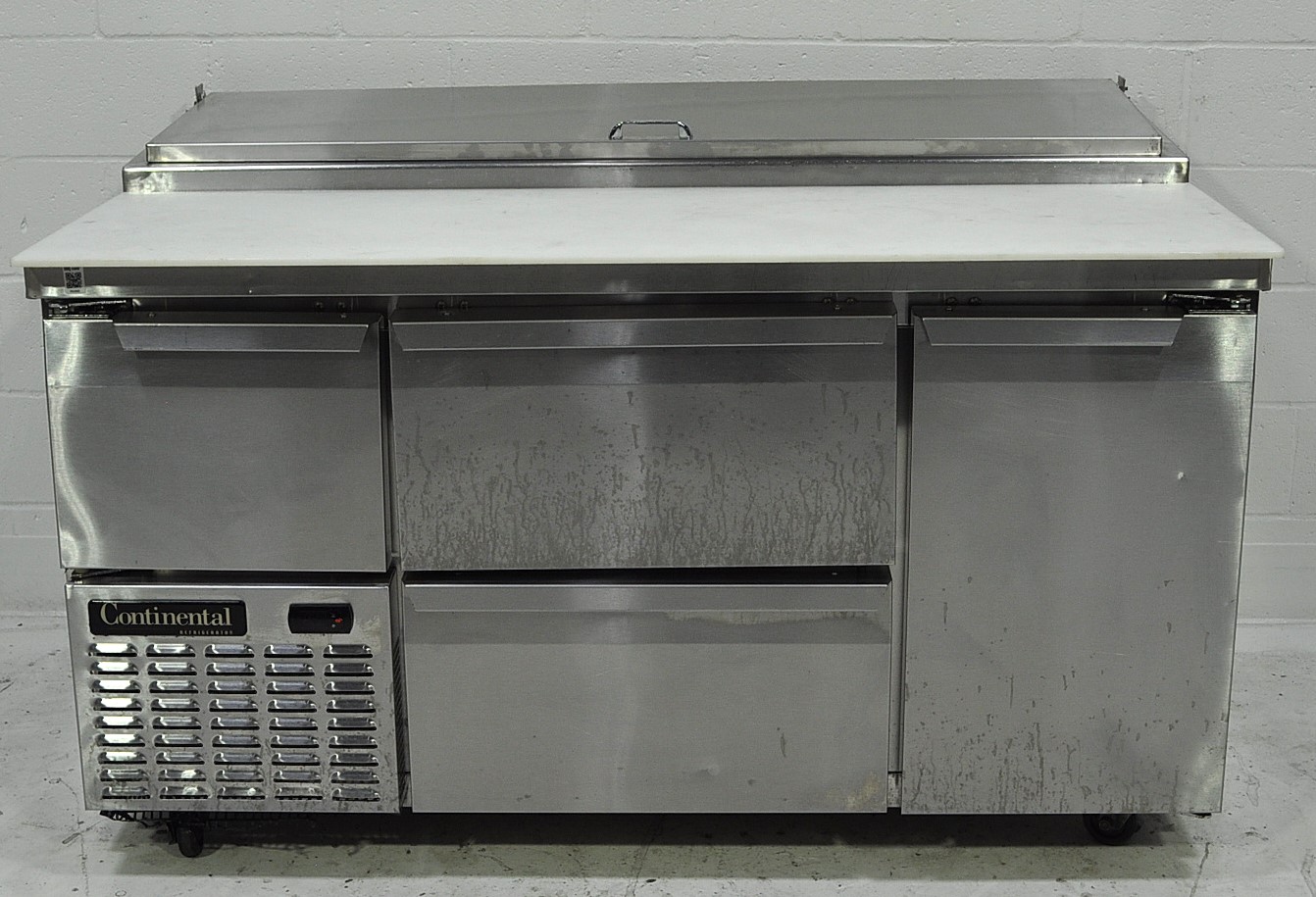 Continental Refrigerator CPA60 - Item 267049