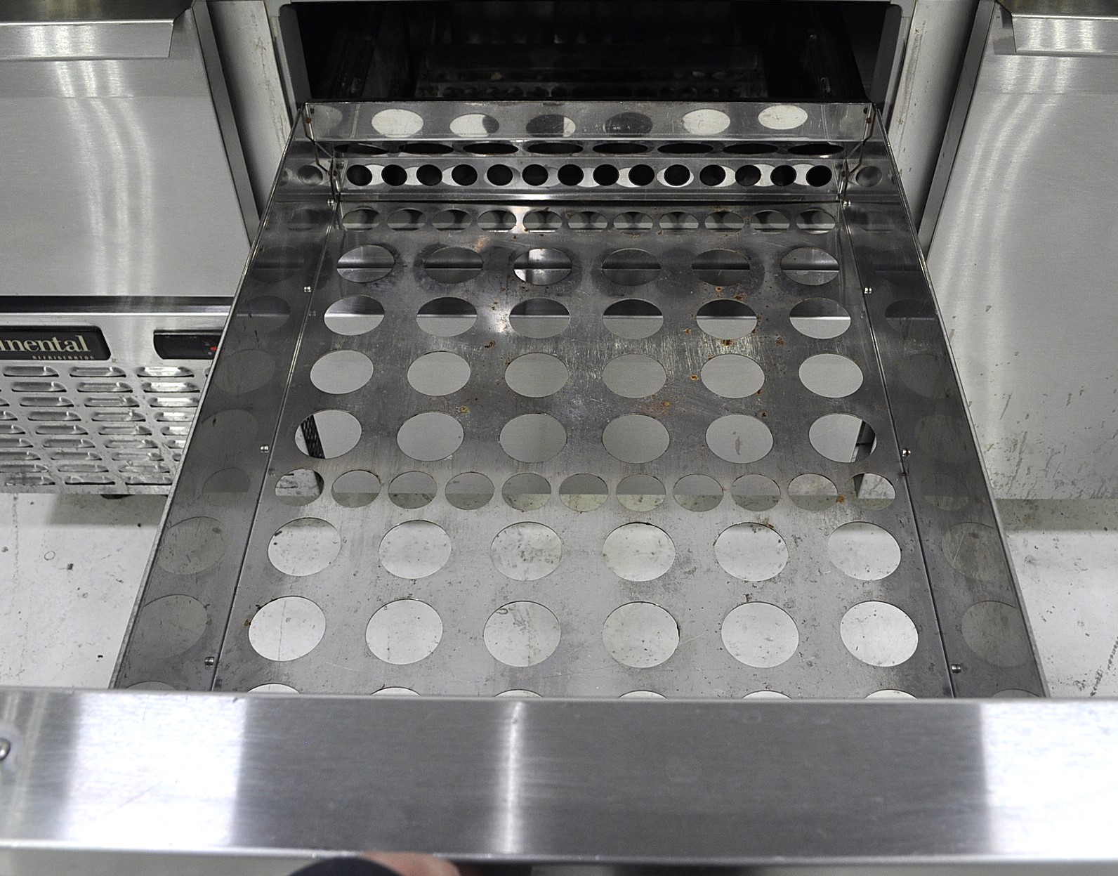 Continental Refrigerator CPA60 - Item 267049