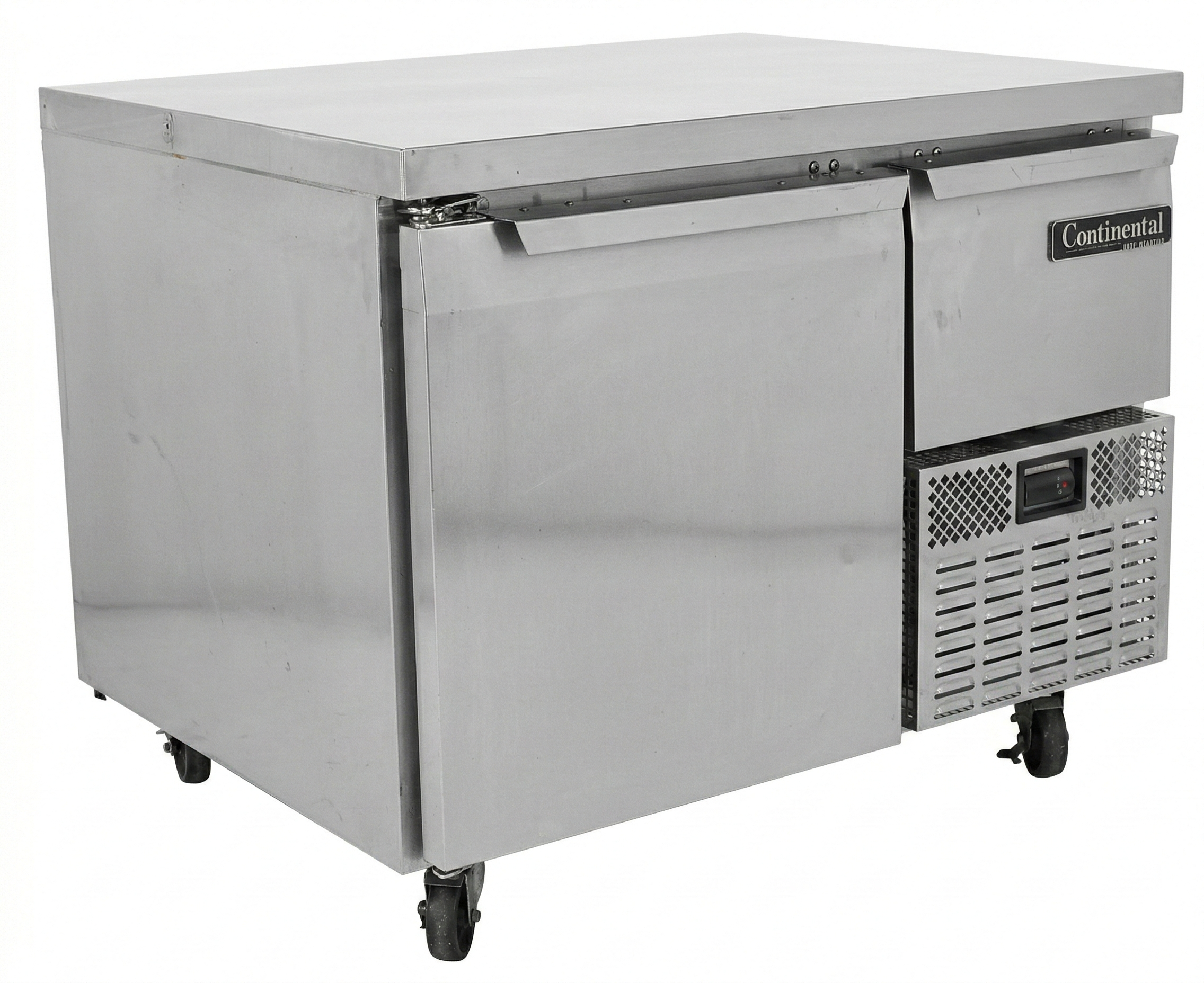 Continental Refrigerator CRA43 - Item 267513