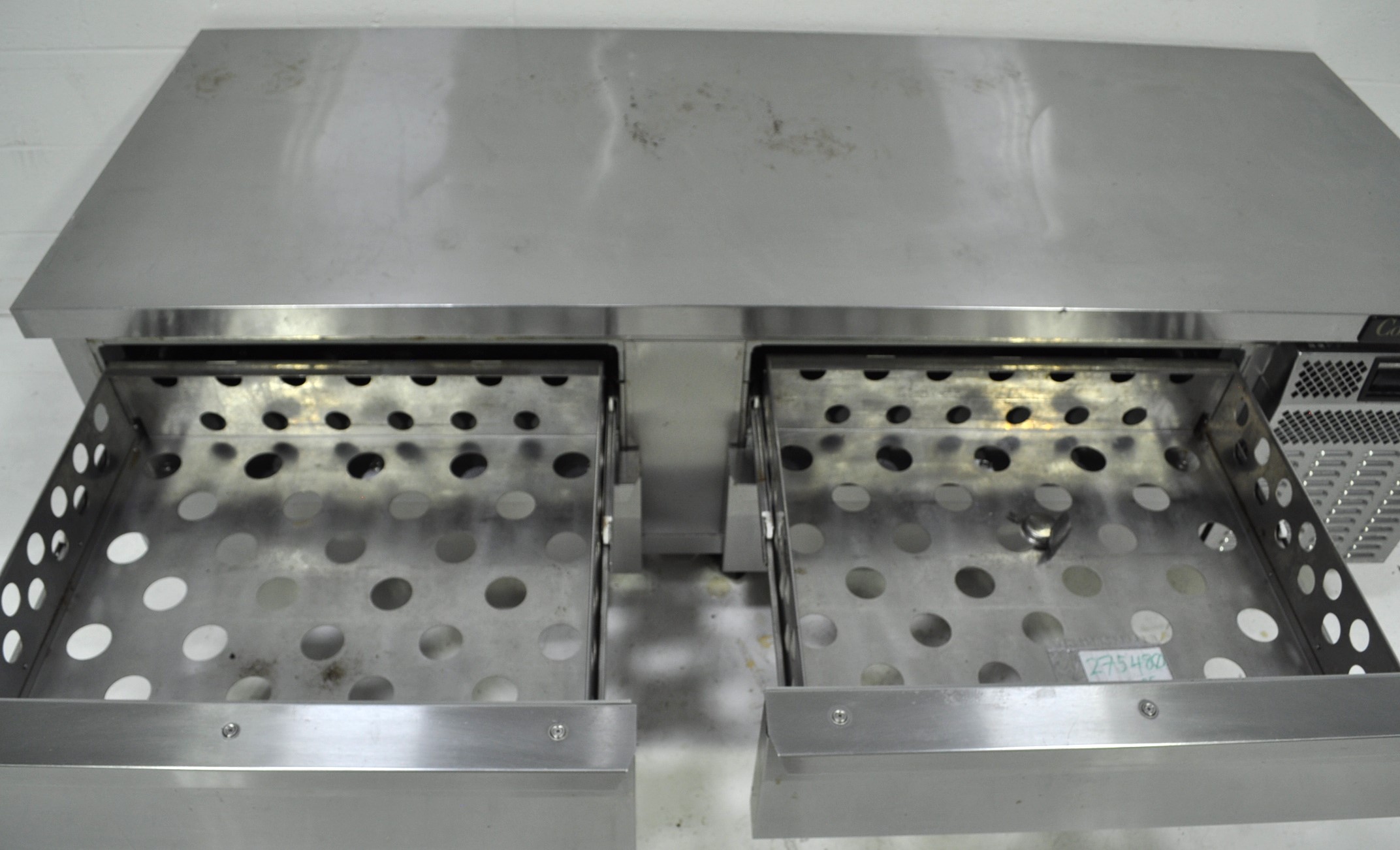 Continental Refrigerator D84GN - Item 275480