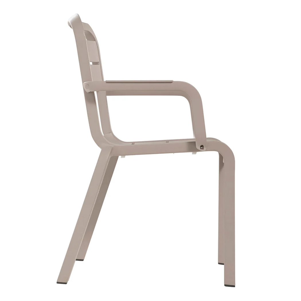 Grosfillex UT115181 - Item 236365