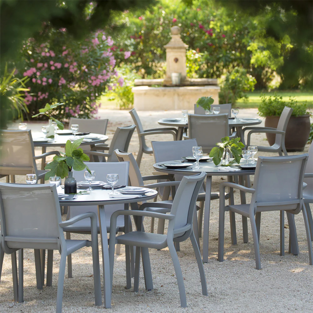 Grosfillex UT646289 - Item 236634