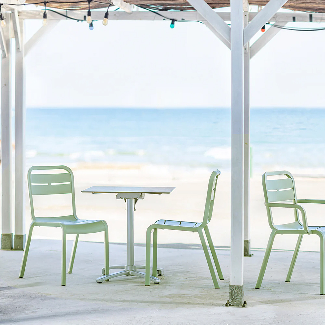 Grosfillex UT011721 - Item 236738