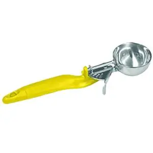 Thunder Group 1-5/8 oz Ergonomic Grip #20 Yellow Handle Disher - SLDS020L