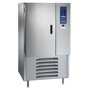 Alto-Shaam Quickchiller™ 18 Pan Roll-In Blast Chiller - QC3-40